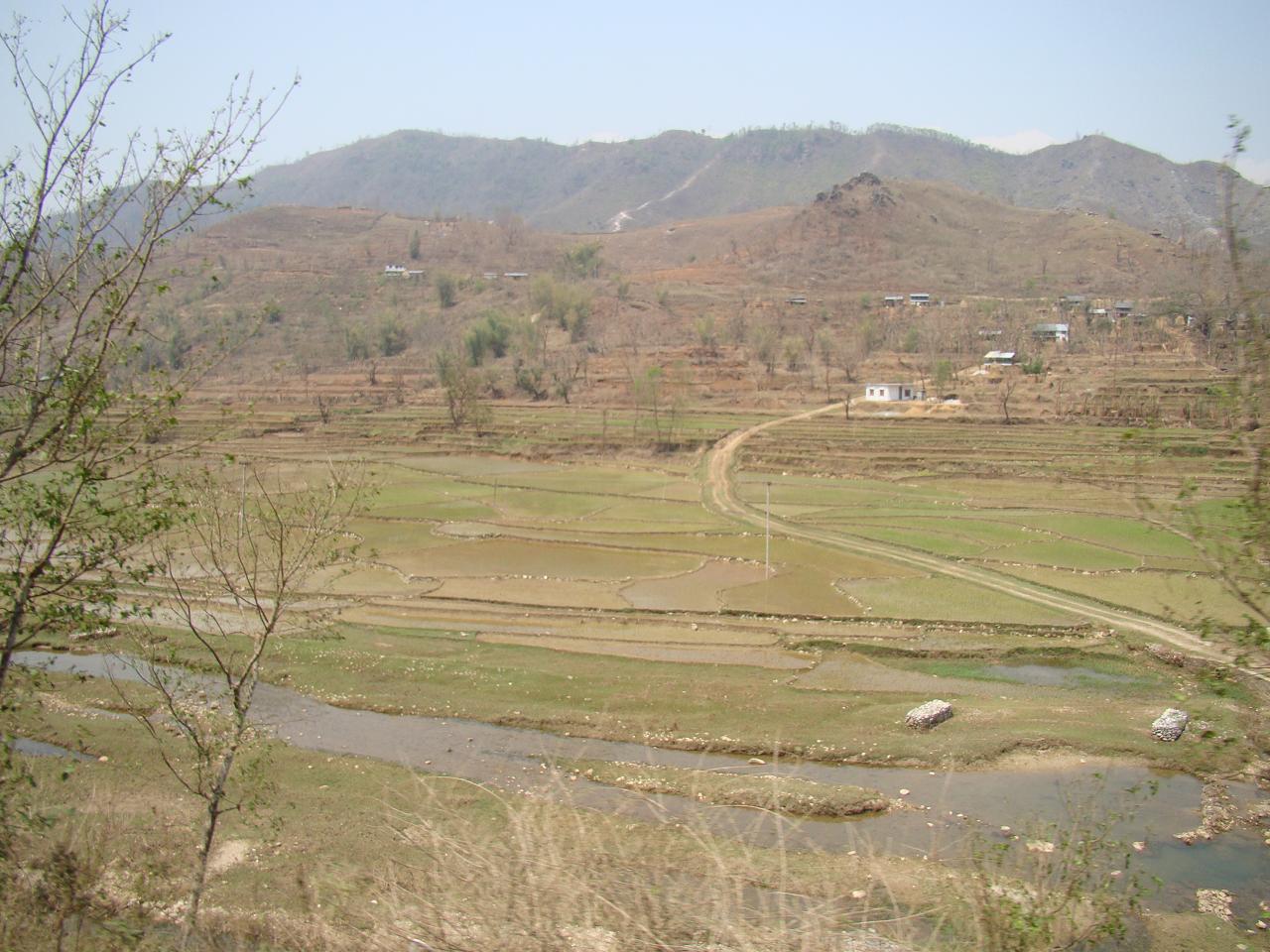 kathmandu_pokhara125.jpg