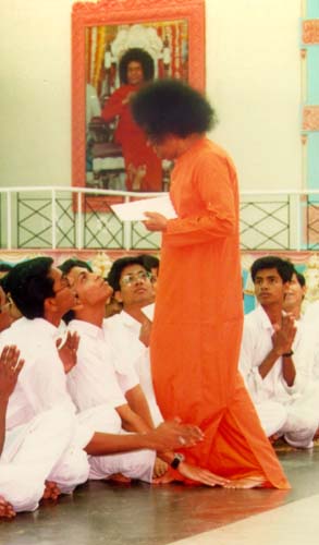 ������ ����� ��� ���� - Sathya Sai Baba's darshan