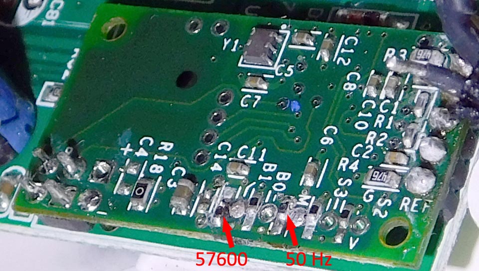 Более старая версия модуля TGAM1_R2.4 после переделки, с установленной частотой порта COM 57600 бод и установленной частотой фильтра помех сети 50 Гц