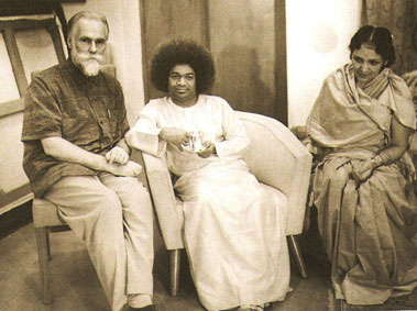 Svyatoslav Roerich, Sathya Sai Baba & Devika Rani Roerich