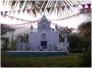 Христианская церковь, построенная Свами Наганандой в 1984 г.